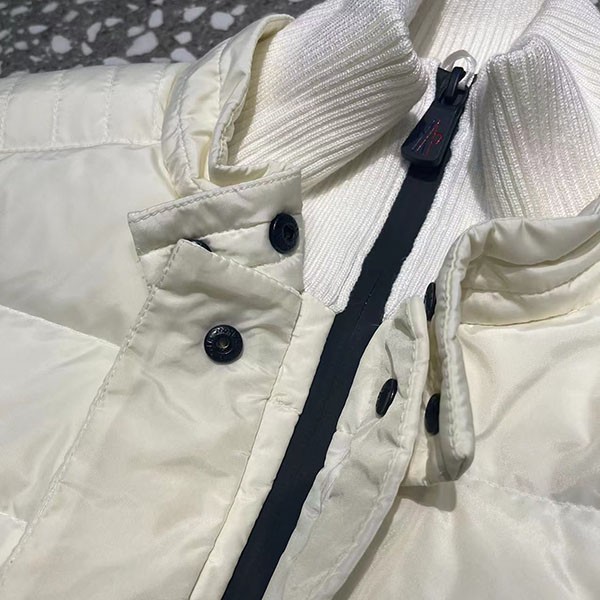すぐ届 モンクレール CARDIGAN ダウンジャケット スーパーコピー mom22028
